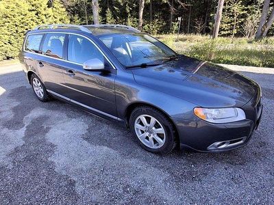 Grå Begagnad 2011 Volvo V70 Summum Kombi | 85 000 kr (Marknadspris)
