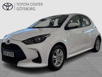 Begagnad Toyota Yaris 2022 Vit Halvkombi