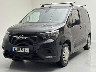 Svart Begagnad 2022 Opel Combo | 179 000 kr