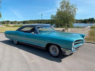 Begagnad Pontiac Bonneville 329 HK (241 kW) 1966 Flerfärgad Sedan