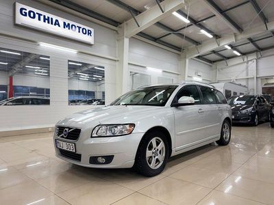 Vit Begagnad 2012 Volvo V50 Momentum Kombi | 54 900 kr (Marknadspris)
