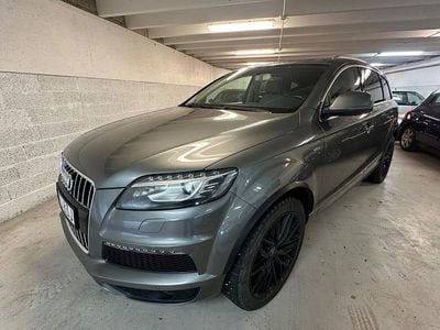 Grå Begagnad 2014 Audi Q7 Design SUV | 273 900 kr