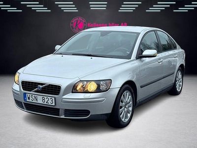 Ljusgrå Begagnad 2005 Volvo S40 Sedan | 28 900 kr (Dyr)