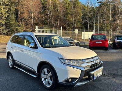 begagnad Mitsubishi Outlander 2.2 Di-D 150hk 4WD AUT 7-sits Skinn Drag