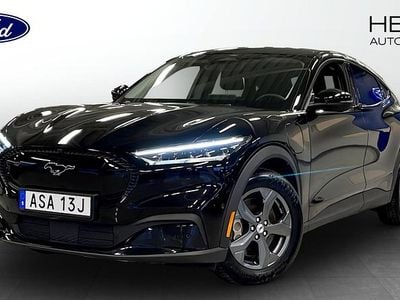 Svart Begagnad 2021 Ford Mustang Mach-E Standard Range SUV | 349 900 kr (Marknadspris)