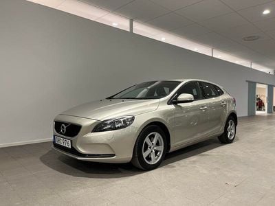 Begagnad Volvo V40 Business Edition 124 HK (91 kW) 2016 Brun Halvkombi
