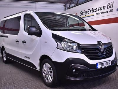 Vit Begagnad 2018 Renault Trafic Minibuss | 238 500 kr