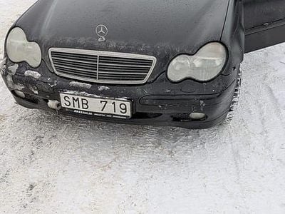 Begagnad 2001 Mercedes C200 Sedan | 17 900 kr (Bra pris)