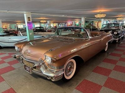 Bronzemetallic Begagnad 1957 Cadillac Eldorado Sportkupé | 1 395 000 kr