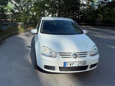 Vit Begagnad 2008 VW Golf VI Trendline Halvkombi | 45 000 kr (Marknadspris)