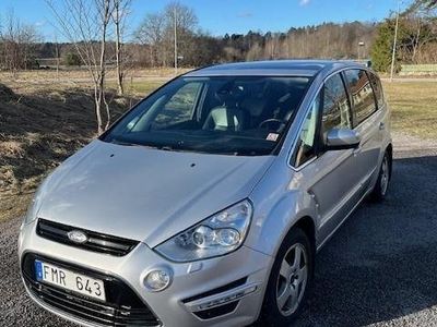 begagnad Ford S-MAX 2.2 TDCi 7-sits Panorama Dragkrok 200 hk Nybes