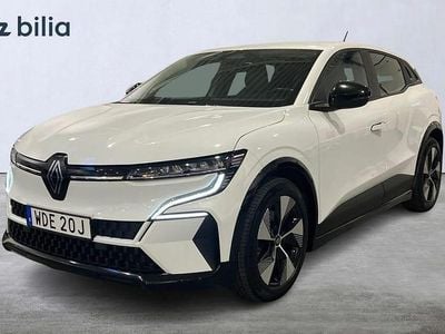 Vit Begagnad 2023 Renault Mégane IV Equilibre Halvkombi | 229 900 kr (Marknadspris)
