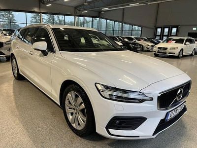 Vit Begagnad 2020 Volvo V60 Momentum Kombi | 292 900 kr (Bra pris)