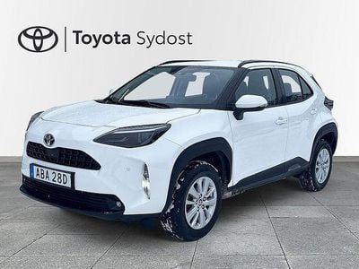 Vit Begagnad 2023 Toyota Yaris Cross Active SUV | 249 900 kr (Marknadspris)