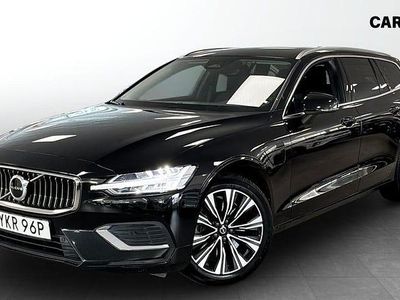 Svart Begagnad 2023 Volvo V60 Momentum Kombi | 359 900 kr