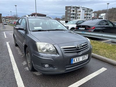 begagnad Toyota Avensis Kombi 2.0 D-4 VVT-i Dragkrok