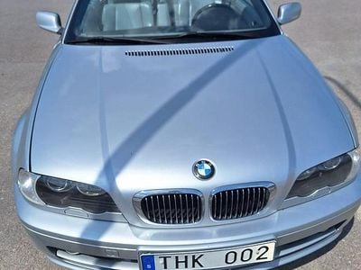 Begagnad BMW 320 170 HK (125 kW) 2002 Silver metallic Cab