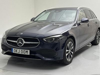 Mörkblå Begagnad 2023 Mercedes C300 Avantgarde Kombi | 339 900 kr