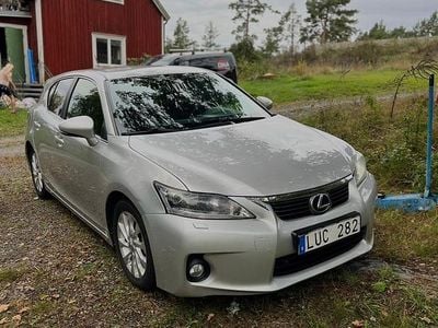 Lexus CT200h