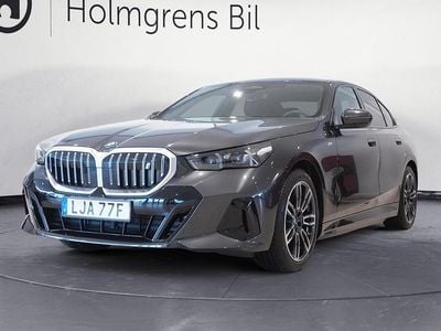 Begagnad BMW i5 M Sport 250 kW (340 HK) 2024 Grå Sedan