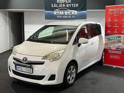 Vit Begagnad 2011 Toyota Verso-S Multidrive S Minibuss | 69 900 kr (Bra pris)
