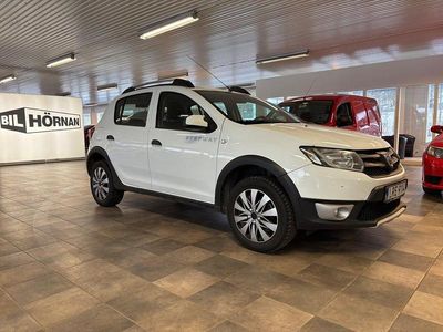 Begagnad Dacia Sandero Stepway 90 HK (66 kW) 2014 Vit Kombi