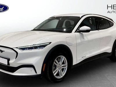 Vit Begagnad 2022 Ford Mustang Mach-E Standard Range SUV | 369 900 kr (Marknadspris)