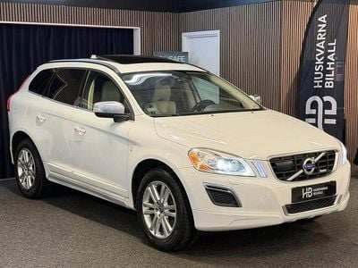 Begagnad Volvo XC60 R-Design 163 HK (119 kW) 2012 Vit SUV
