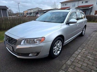 Silvermetallic Begagnad 2014 Volvo V70 Summum Kombi | 114 900 kr