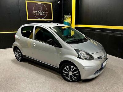 Begagnad Toyota Aygo 70 HK (51 kW) 2008 Silver Halvkombi