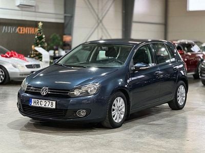 Mörkgrå Begagnad 2010 VW Golf VI Halvkombi | 64 900 kr (Marknadspris)