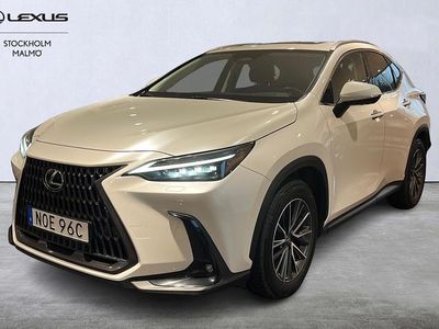 Vit Begagnad 2023 Lexus NX450h+ Executive Line SUV | 559 000 kr