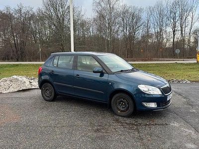 Begagnad Skoda Fabia Elegance 86 HK (63 kW) 2011 Blå Halvkombi