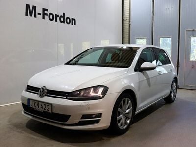 Vit Begagnad 2014 VW Golf VII Halvkombi | 154 900 kr (Marknadspris)