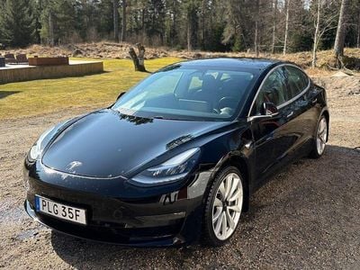 Begagnad Tesla Model 3 Long Range AWD 323 kW (440 HK) 2019 Svart Sedan