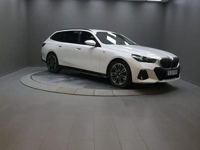 Begagnad BMW 520 M Sport 200 HK (147 kW) 2025 Vit Kombi