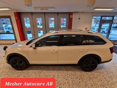 begagnad Skoda Octavia Scout 2.0 TDI 4x4 Euro 6 DRAG / Dieselvärmare