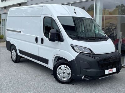 Vit icy Ny 2025 Peugeot Boxer Van | 499 875 kr