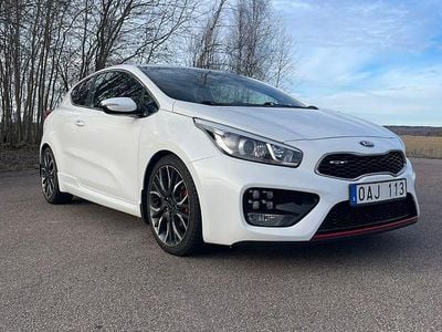 Begagnad 2014 Kia ProCeed GT GT Halvkombi | 105 000 kr (Marknadspris)
