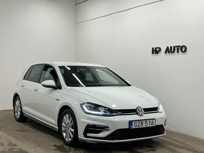 Vit Begagnad 2018 VW Golf VII R-line Halvkombi | 208 800 kr (Marknadspris)