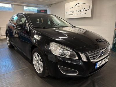 Svart Begagnad 2013 Volvo V60 Momentum Kombi | 95 900 kr (Bra pris)