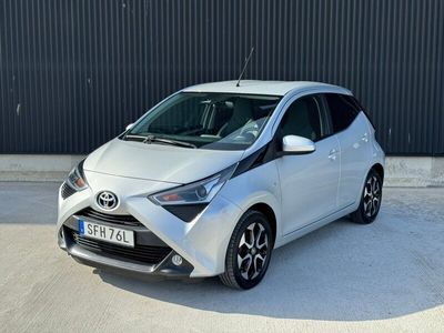 begagnad Toyota Aygo 5-dörrar 1.0 VVT-i x-shift Carplay Kamera