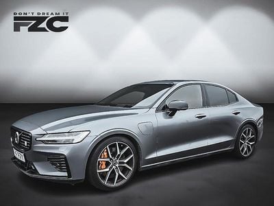 Grå Begagnad 2021 Volvo S60 R-Design Sedan | 379 500 kr (Marknadspris)