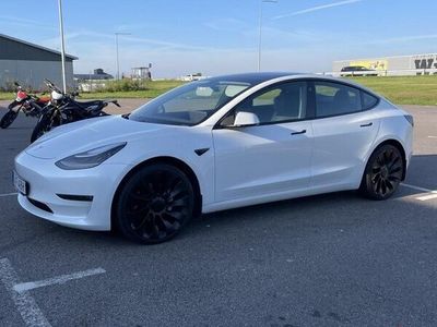 begagnad Tesla Model 3 Long Range AWD Refresh, dragkrok