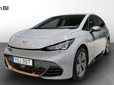 Ljusgrå (vapor grey) Begagnad 2023 Cupra Born Halvkombi | 259 900 kr (Bra pris)