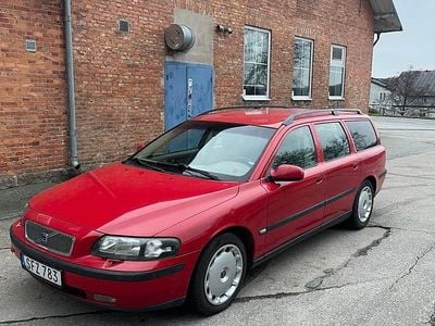 Begagnad 2001 Volvo V70 Kombi | 19 000 kr (Marknadspris)