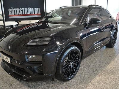Svart Begagnad 2024 Porsche Macan Turbo SUV | 1 125 000 kr (Superpris)