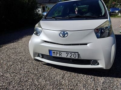 Toyota iQ