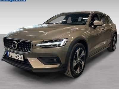 begagnad Volvo V60 CC B4 AWD D Adv NaviP Edt