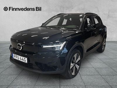 Begagnad Volvo XC40 Core 175 kW (238 HK) 2022 Svart SUV